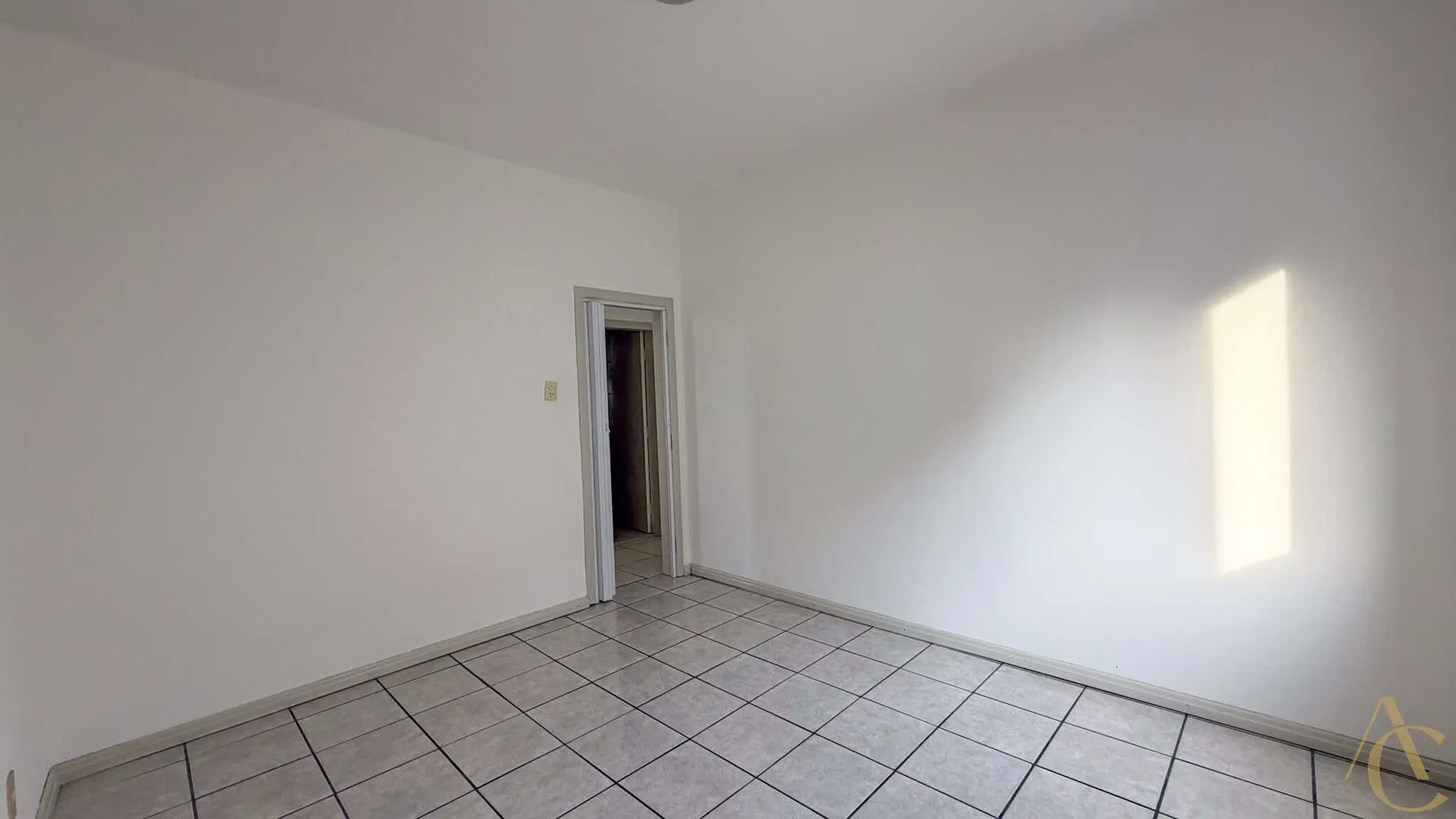 2-bedroom apartment with 1 bath and 50 m² — photo 12