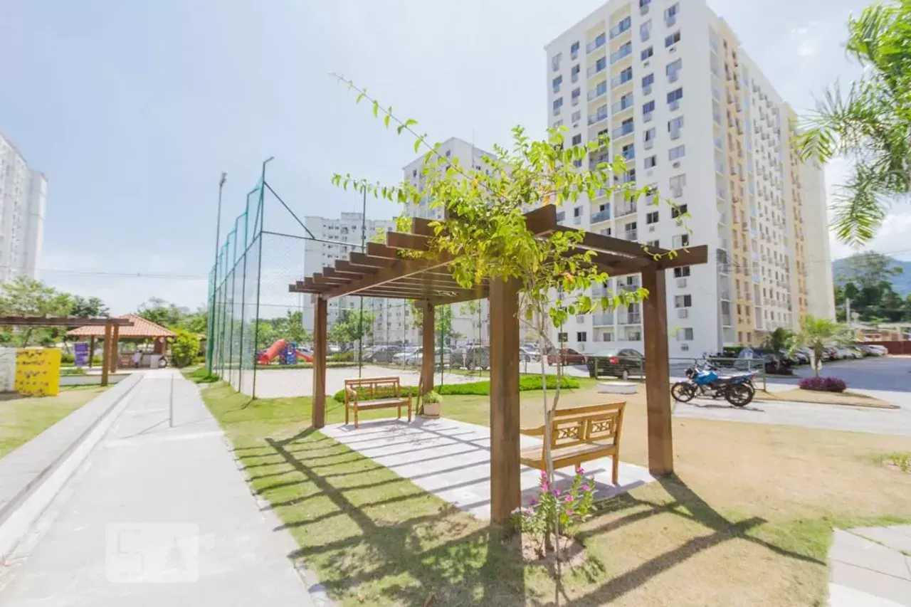 2-bedroom apartment with private garden and parking — photo 16