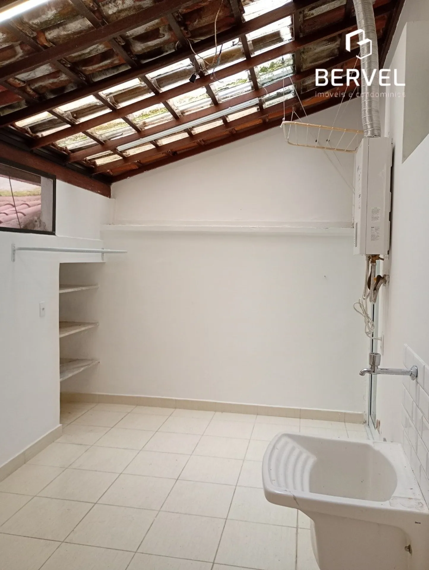 Apartamento de 2 quartos em condomínio com piscina — photo 14