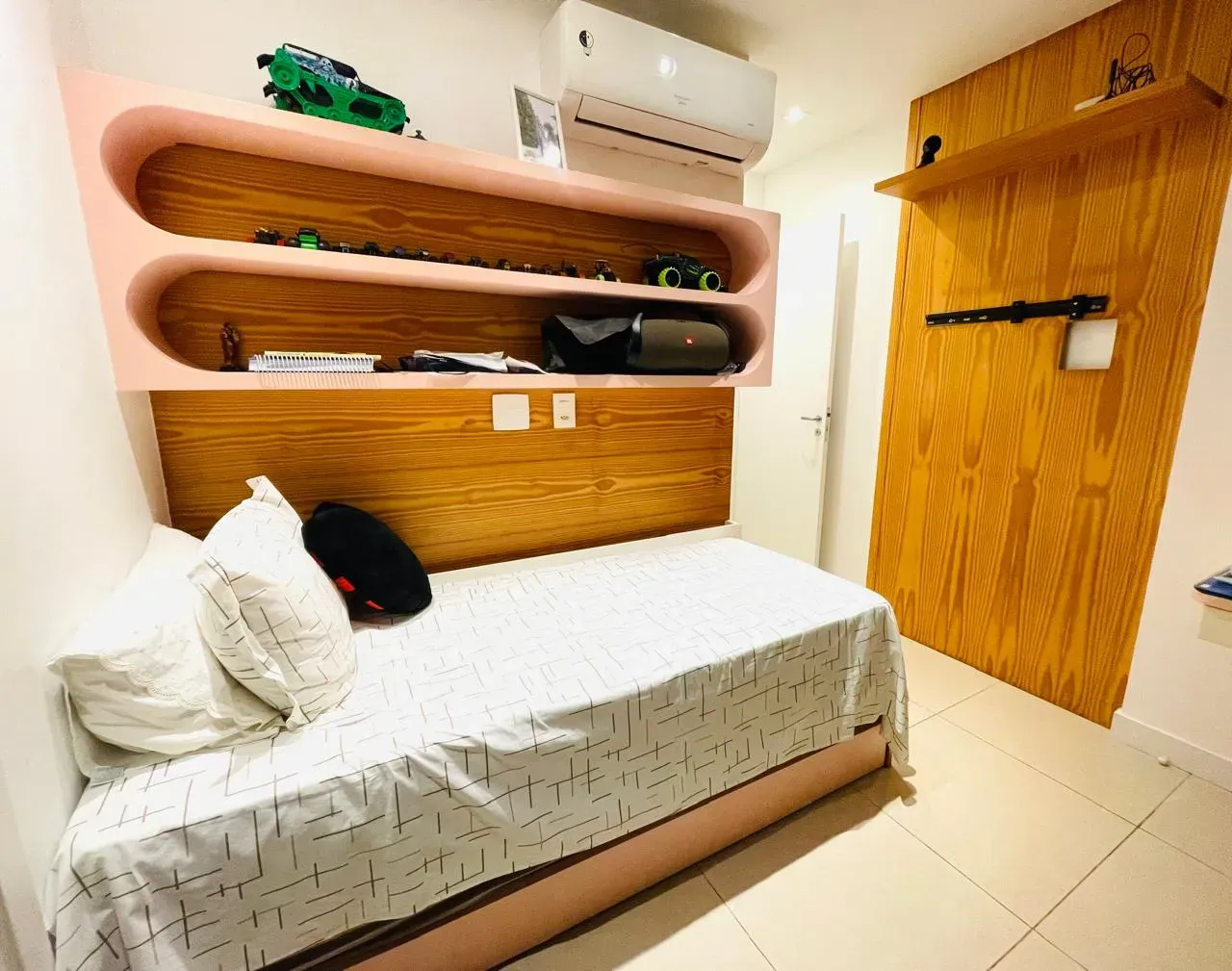 Вид на воду та 4 спальні: квартира 257 м² — photo 21