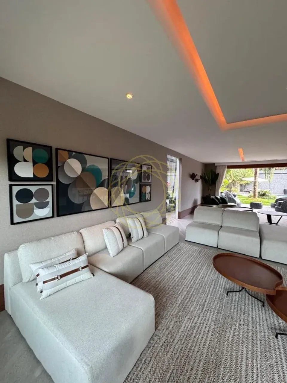 House with 5 bedrooms and 5 bathrooms with gas kitchen — photo 20