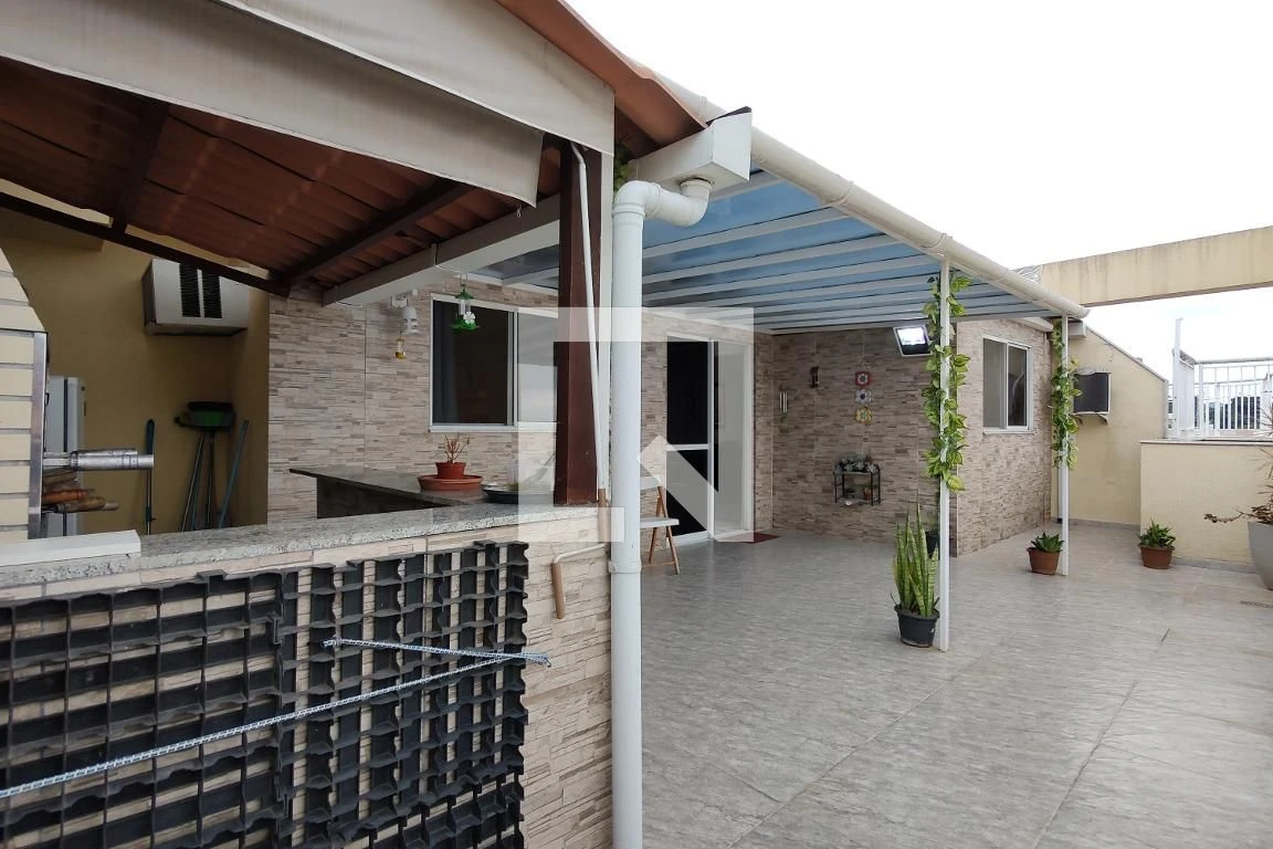 Glass-enclosed balcony in a 3-bedroom apartment, 155 m² — photo 89
