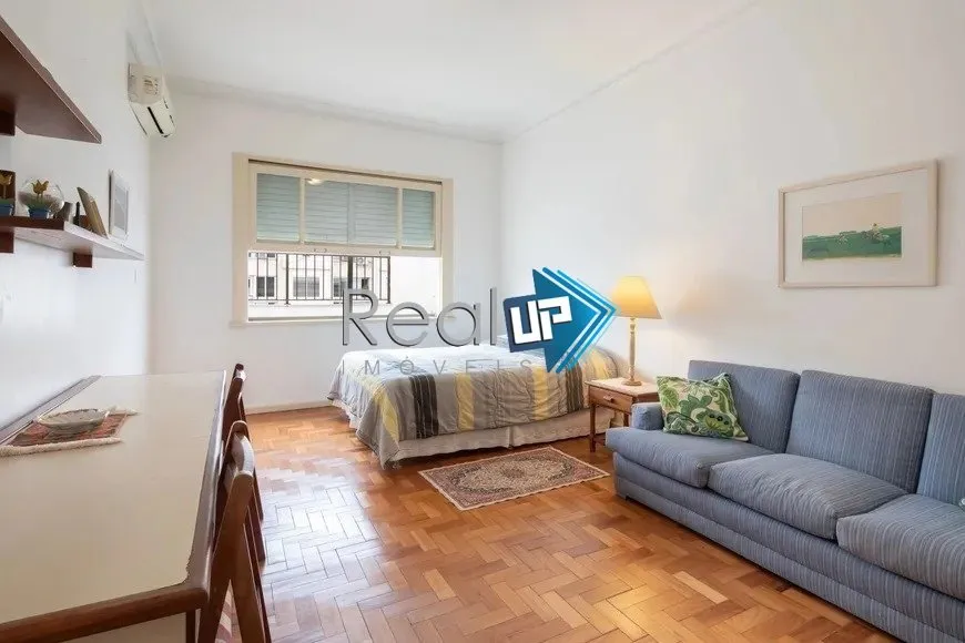 Penthouse with a glassed-in balcony and 4 bedrooms — photo 10