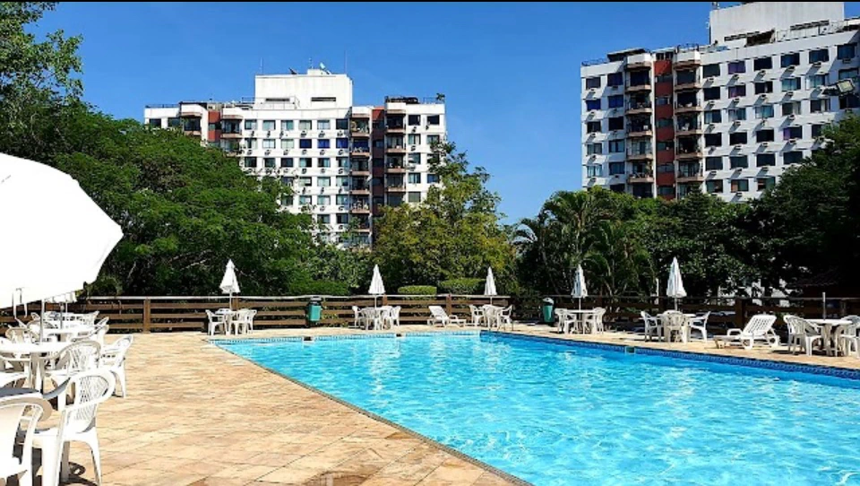 Apartamento de 3 quartos com piso de cerâmica e 2 banheiros — photo 12