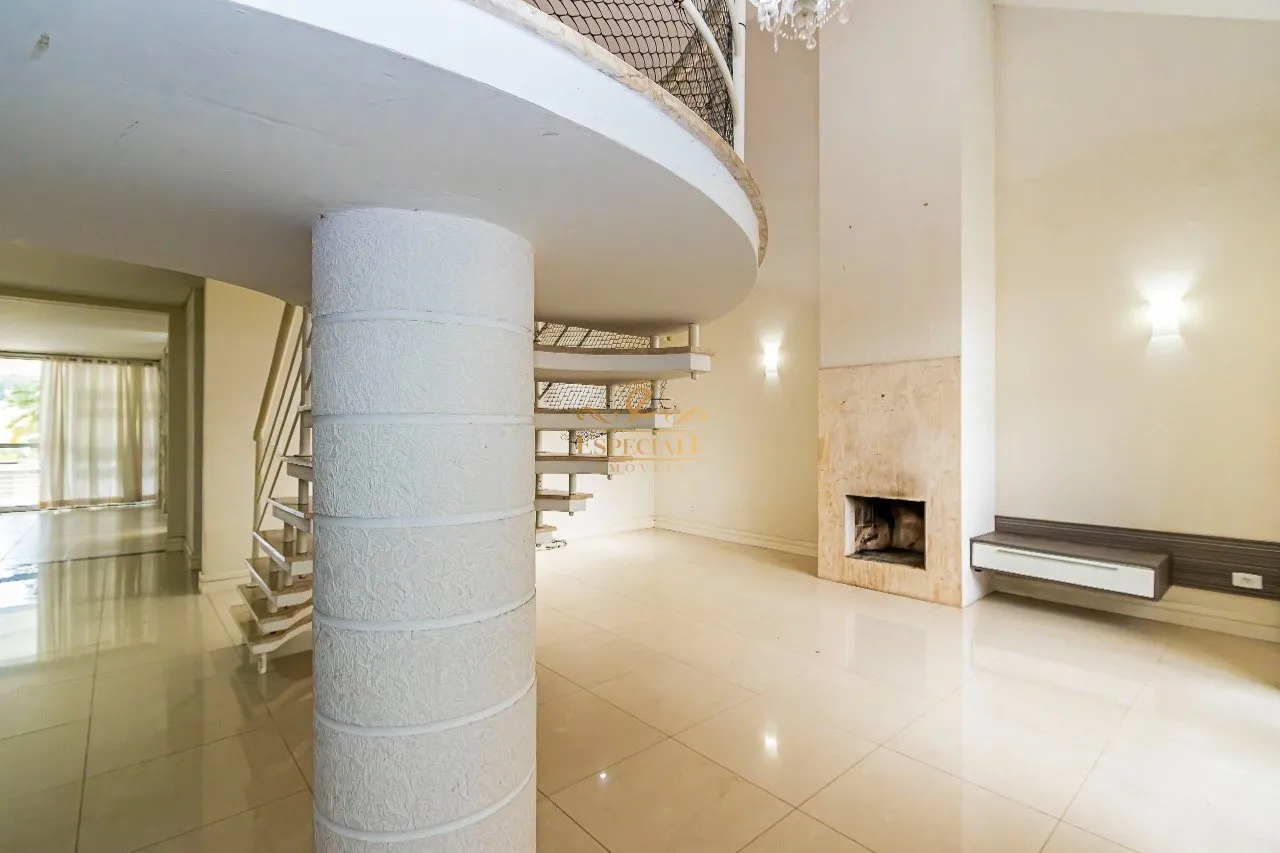 House with 3 bedrooms and an open-plan gas kitchen
