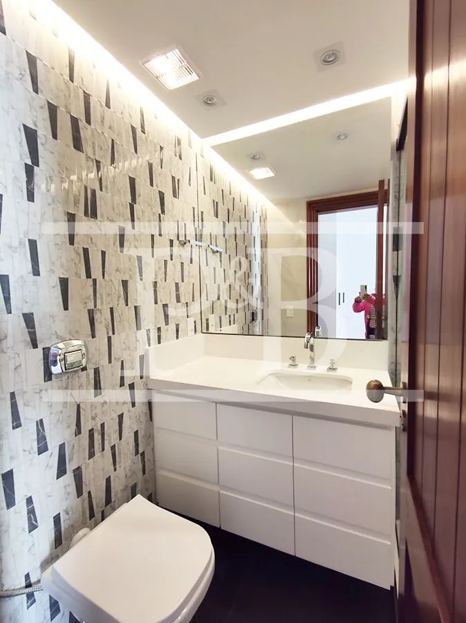 Apartamento com 4 dormitórios e closet tipo walk-in — photo 20