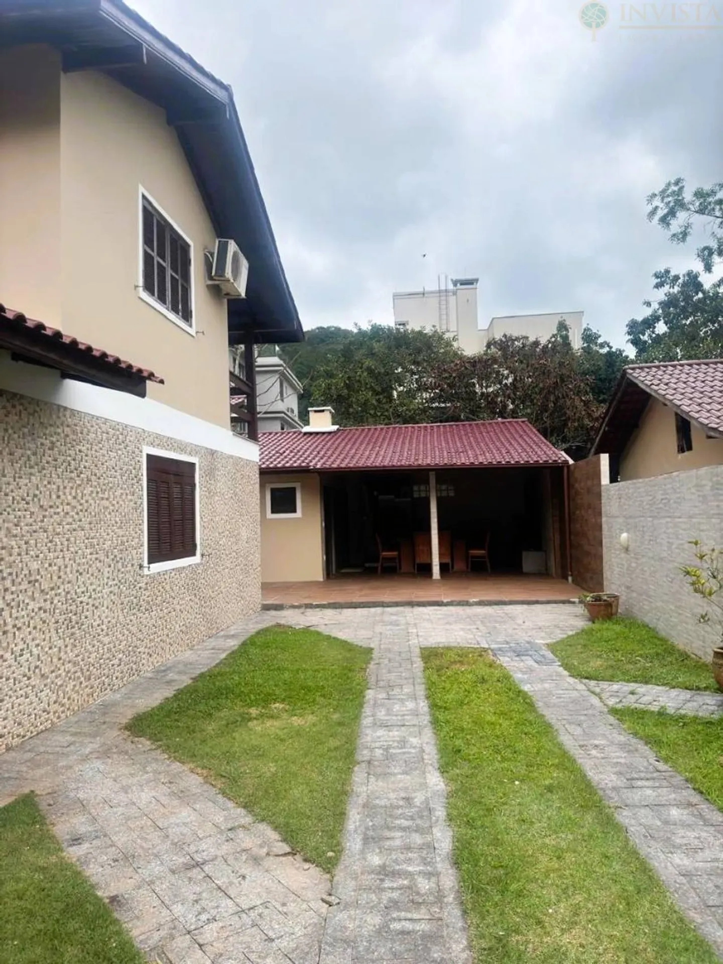 4-bedroom house with a grill on the balcony in Florianópolis — photo 14