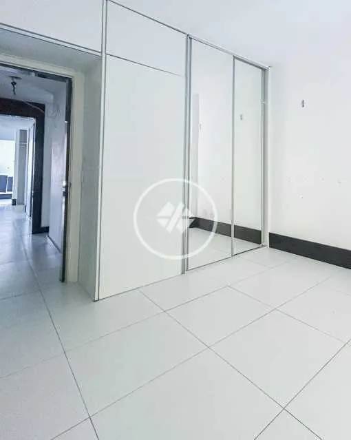3-bedroom apartment with 2 en-suite baths and balcony — photo 7