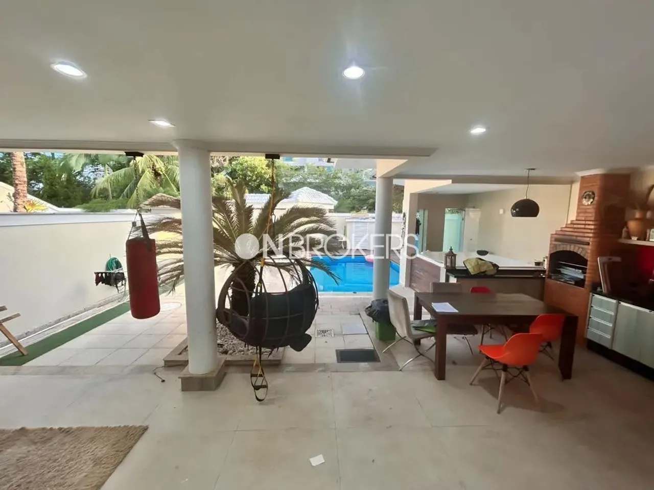 Casa para aluguel com 5 quartos e 5 banheiros — photo 4