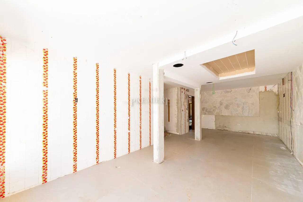 House for rent with 1 bedroom and 5 bathrooms, needs renovation — photo 17