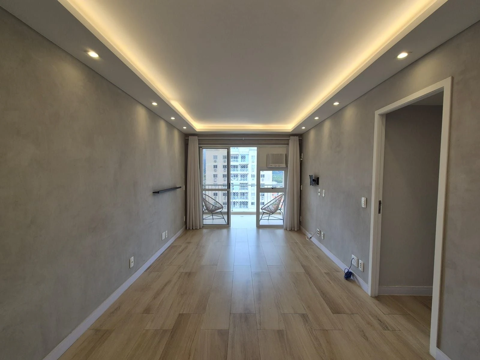 Квартира 74 м² з власним басейном та заскленим балконом — photo 5
