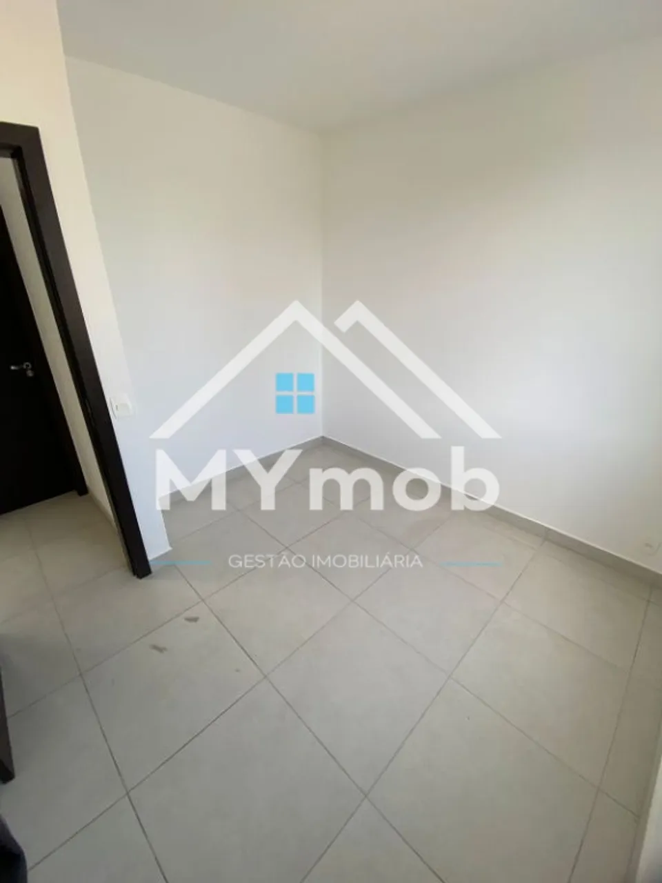 Apartamento sem mobília com 1 quarto e cozinha separada — photo 2