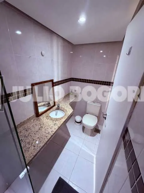 Duplex penthouse 300 m² with 5 bedrooms and 4 parking spots — photo 16