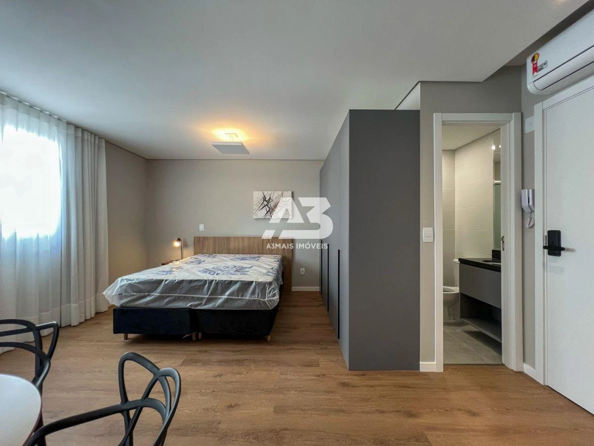 Estudio amueblado de 33 m² con cocina compacta — photo 4