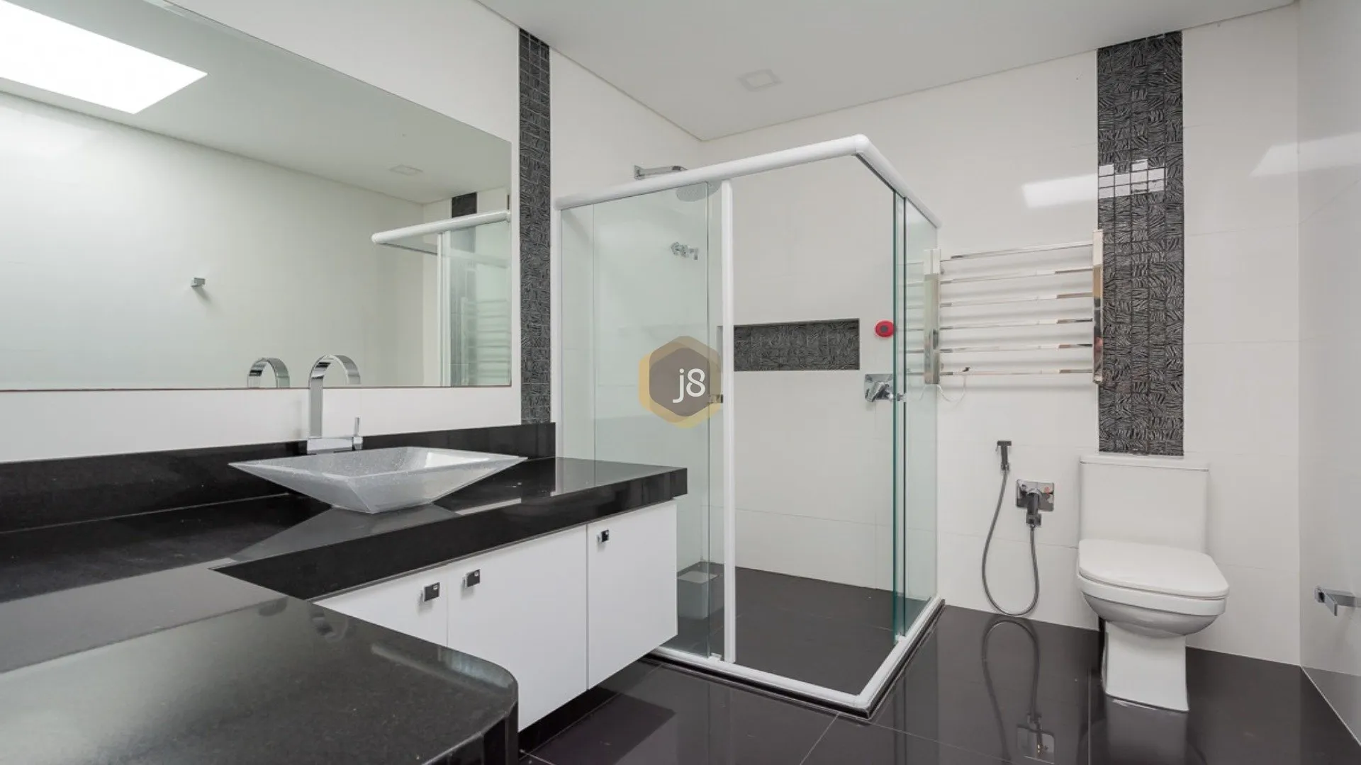 Будинок у закритому комплексі 775 м² з 4 спальнями — photo 22