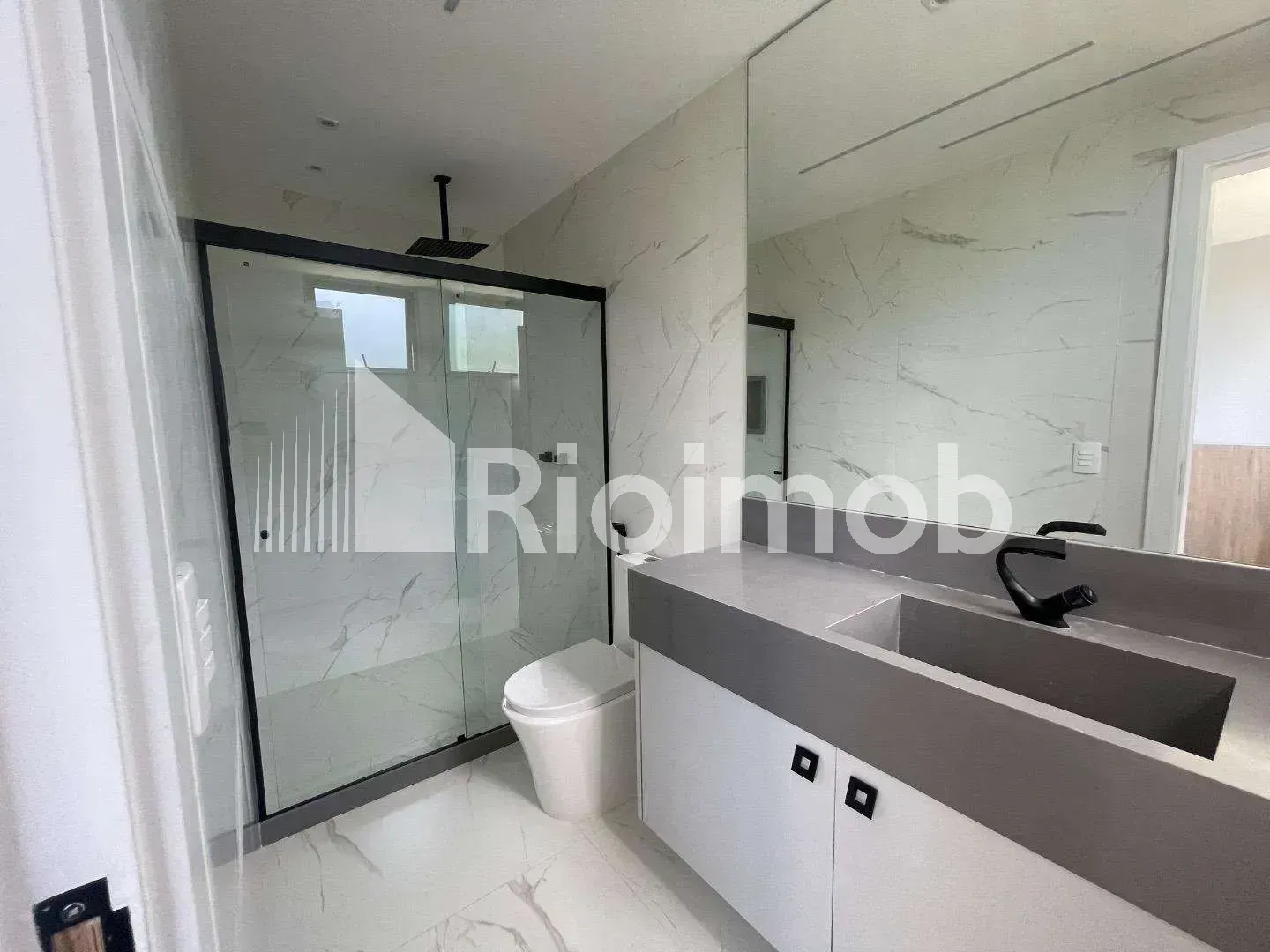 Будинок із кухнею відкритого планування та 5 спальнями 490 м² — photo 25