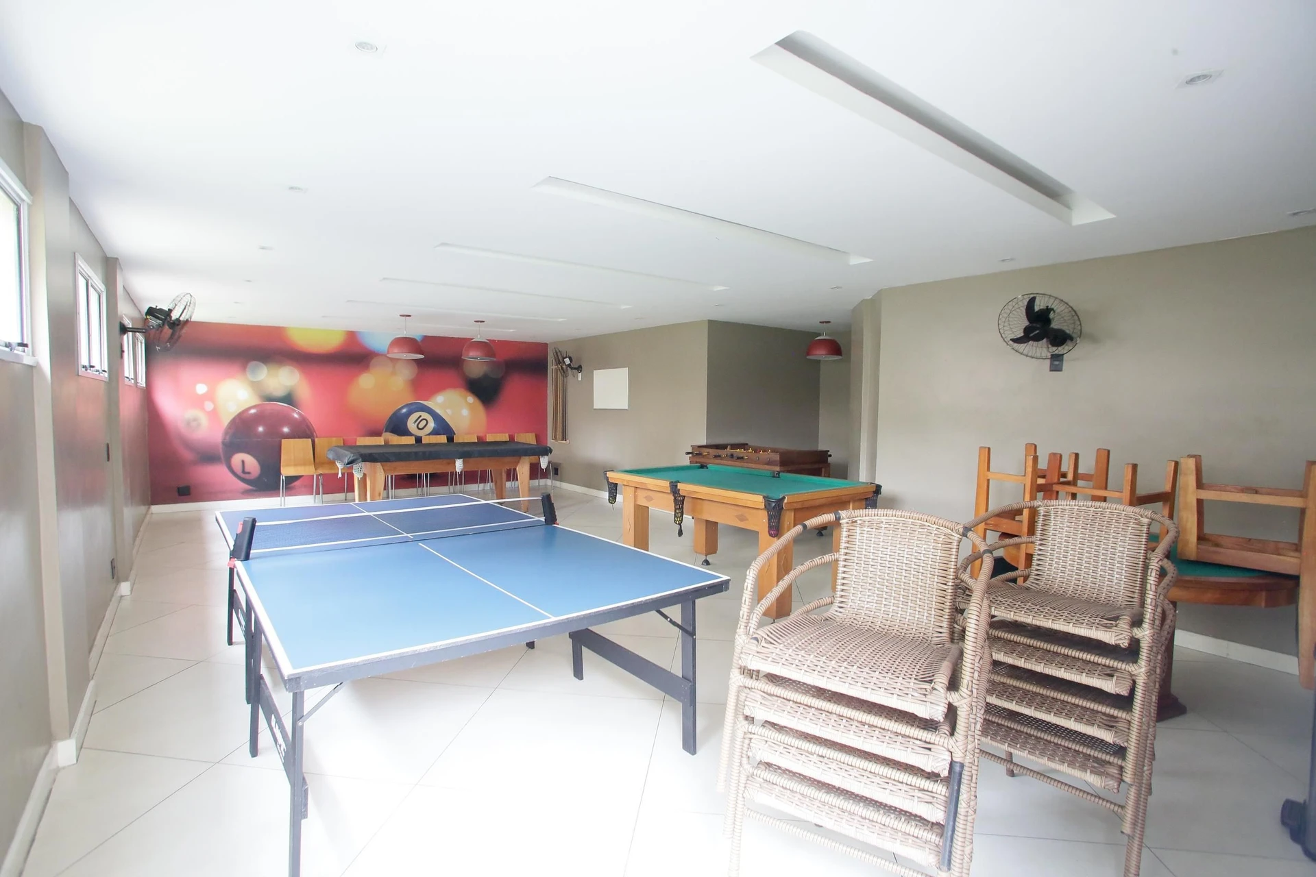 2-bedroom apartment with a mountain view — photo 36
