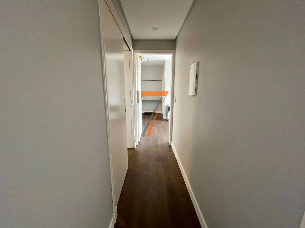 Furnished penthouse with 2 en-suite bedrooms and 210 m² — photo 70