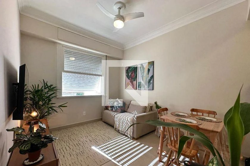 Furnished 1-bedroom apartment with a balcony
