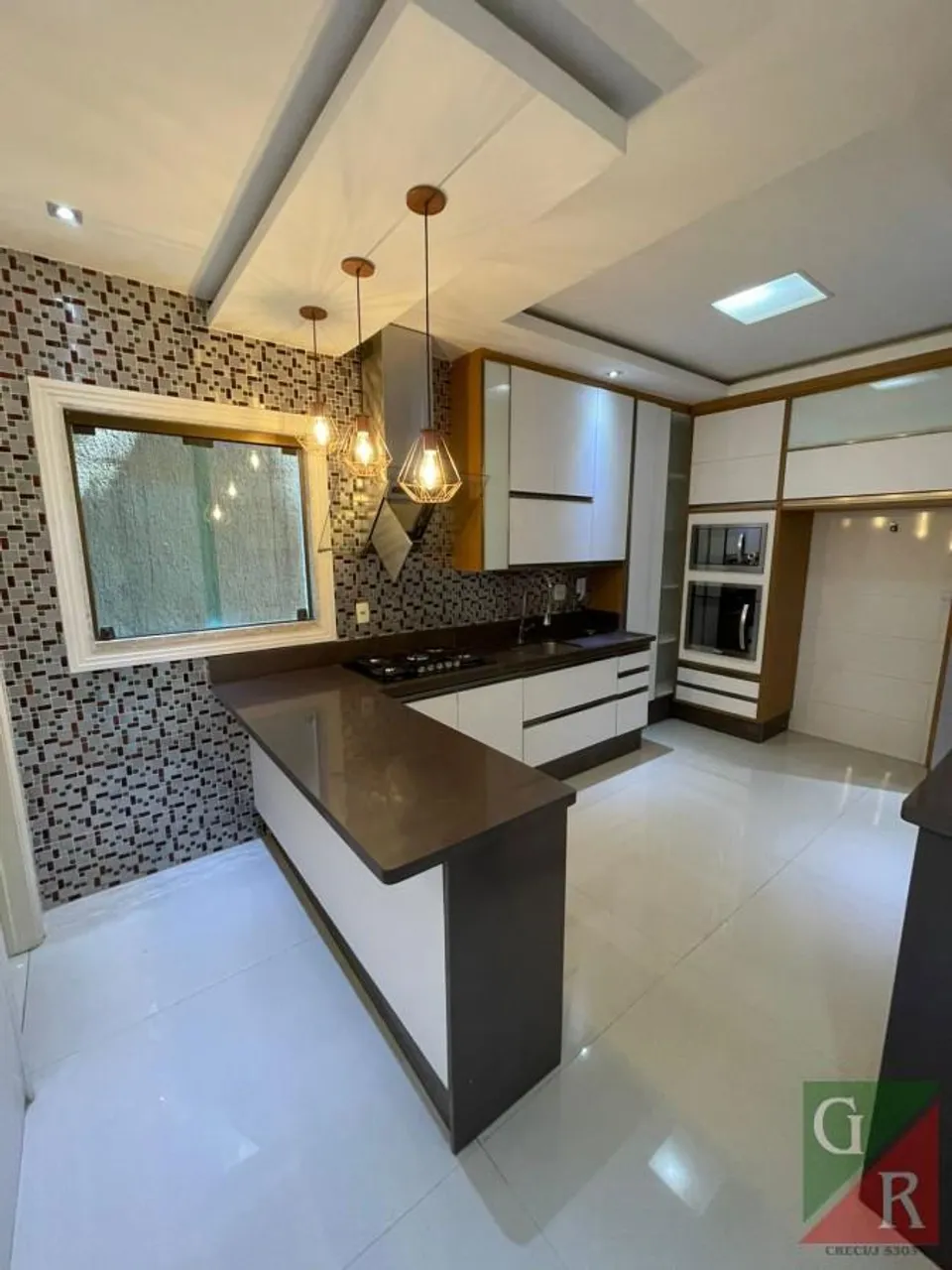 3-bedroom apartment with an open-plan kitchen — photo 7