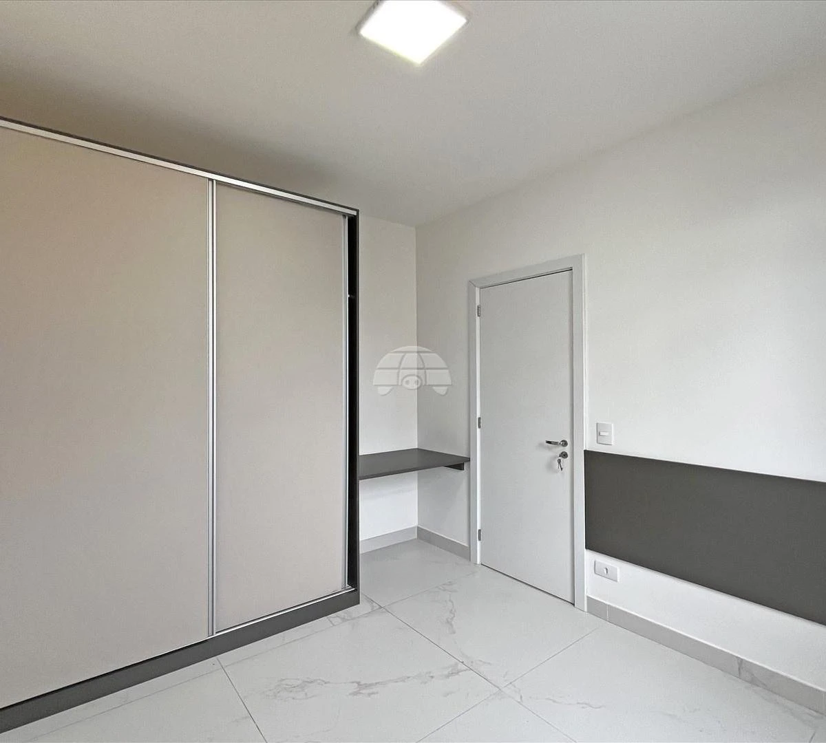 1-bedroom apartment with 1 bath, no parking — photo 4