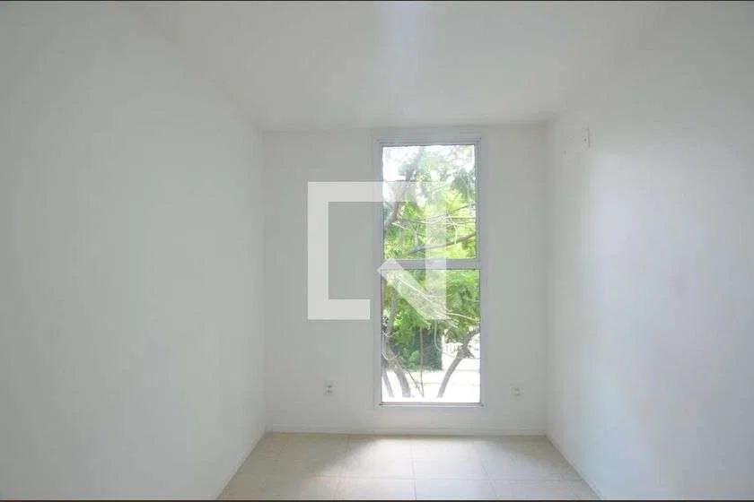 4-bedroom apartment in a building with a gym — photo 13