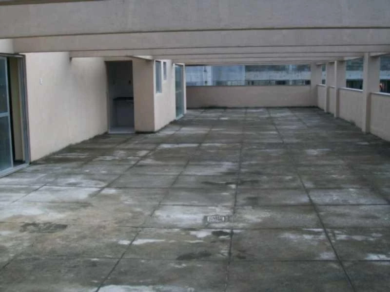 One-bedroom apartment in a building with a gym — photo 18