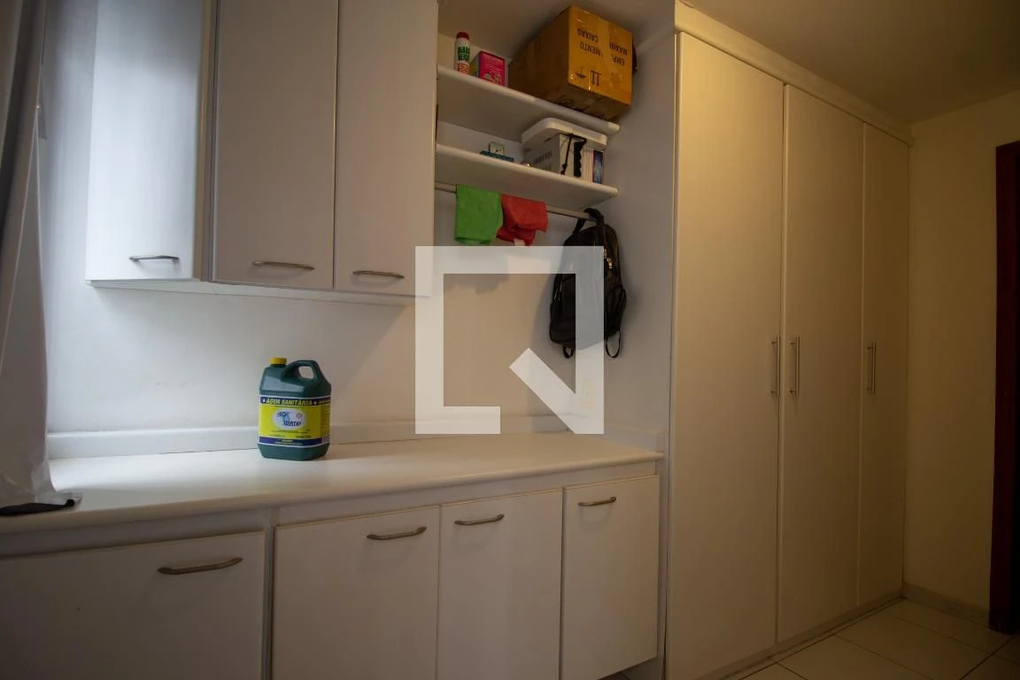 Furnished apartment with 3 en-suite bedrooms — photo 62