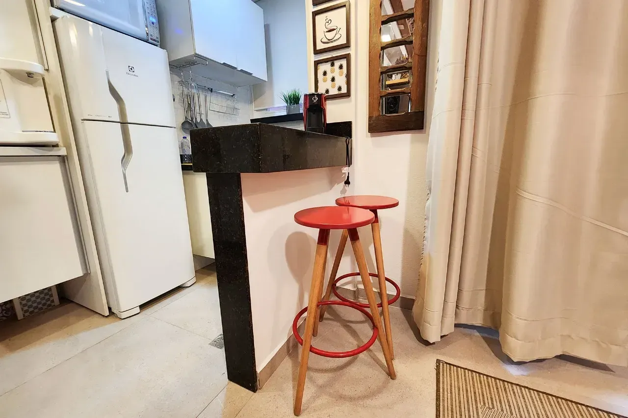 One-bedroom apartment with a washing machine — photo 7
