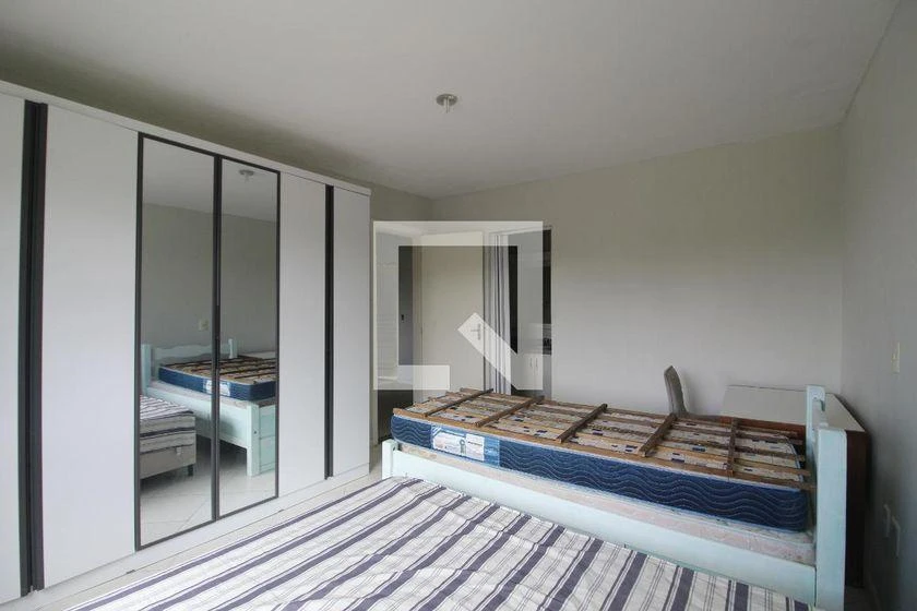 Casa para aluguel com 4 quartos e 240 m² — photo 18