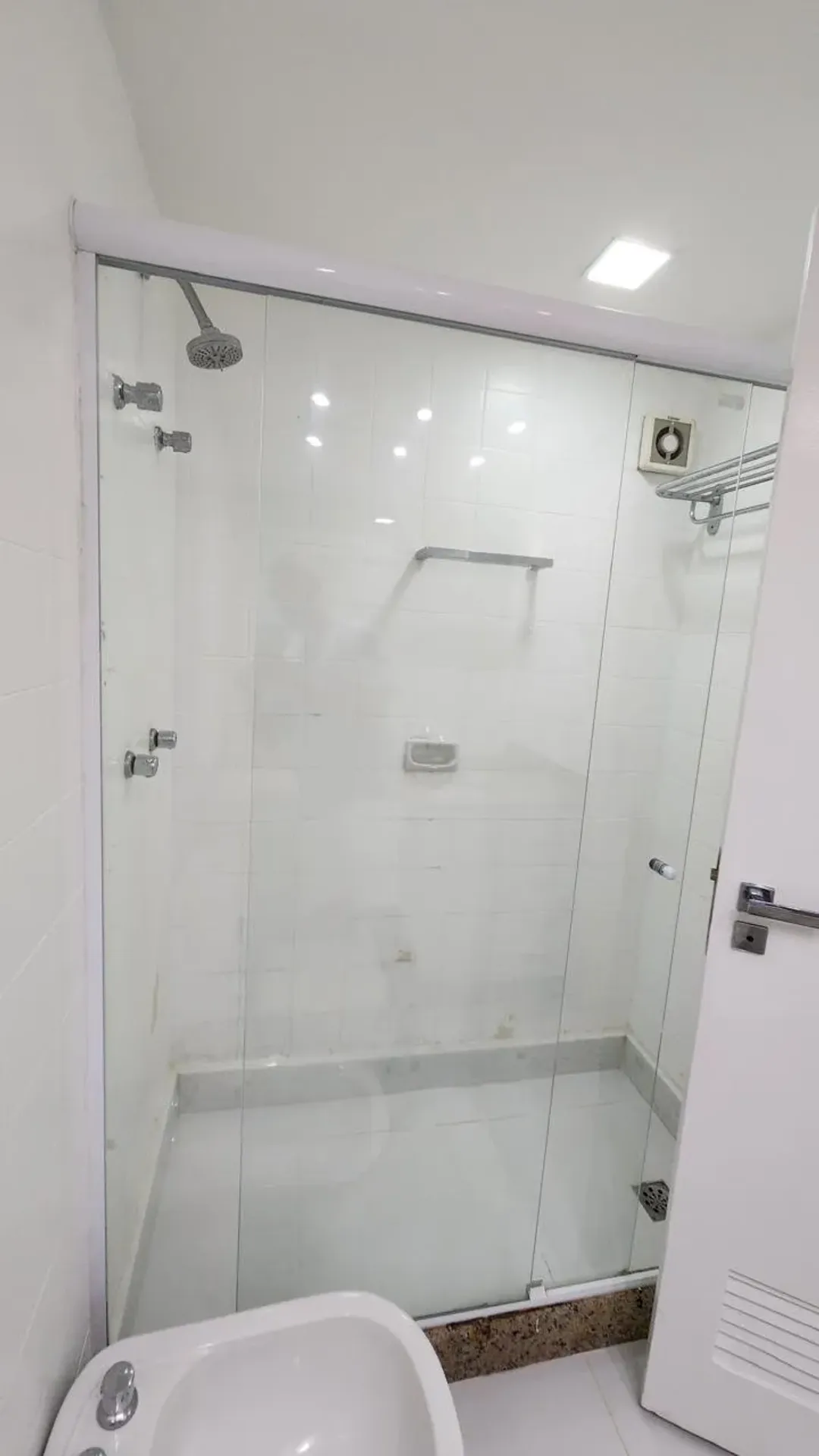 Apartamento para aluguel com 4 quartos e 3 banheiros — photo 20