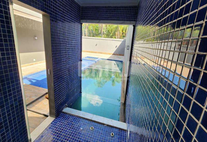 House with 6 bedrooms and 500 m² with 2 parking spaces — photo 13