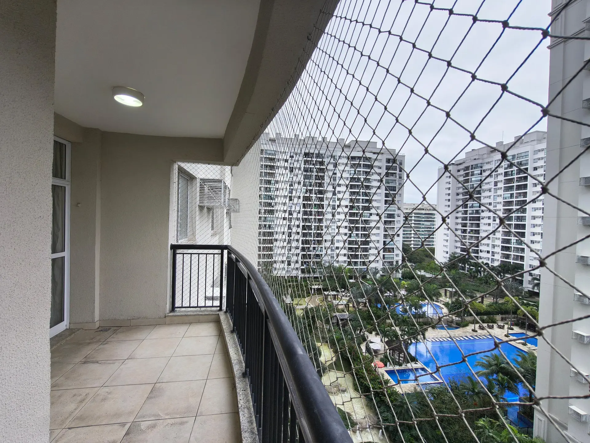 Apartamento de aluguel com 2 quartos e varanda — photo 8