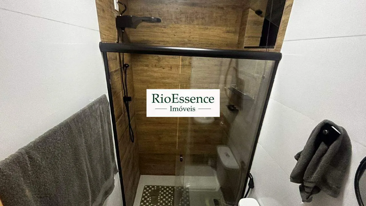 28 m² studio with a glass shower enclosure — photo 5