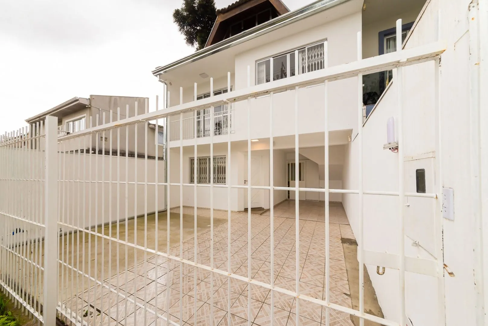 House, 170 m², with a jacuzzi — photo 28