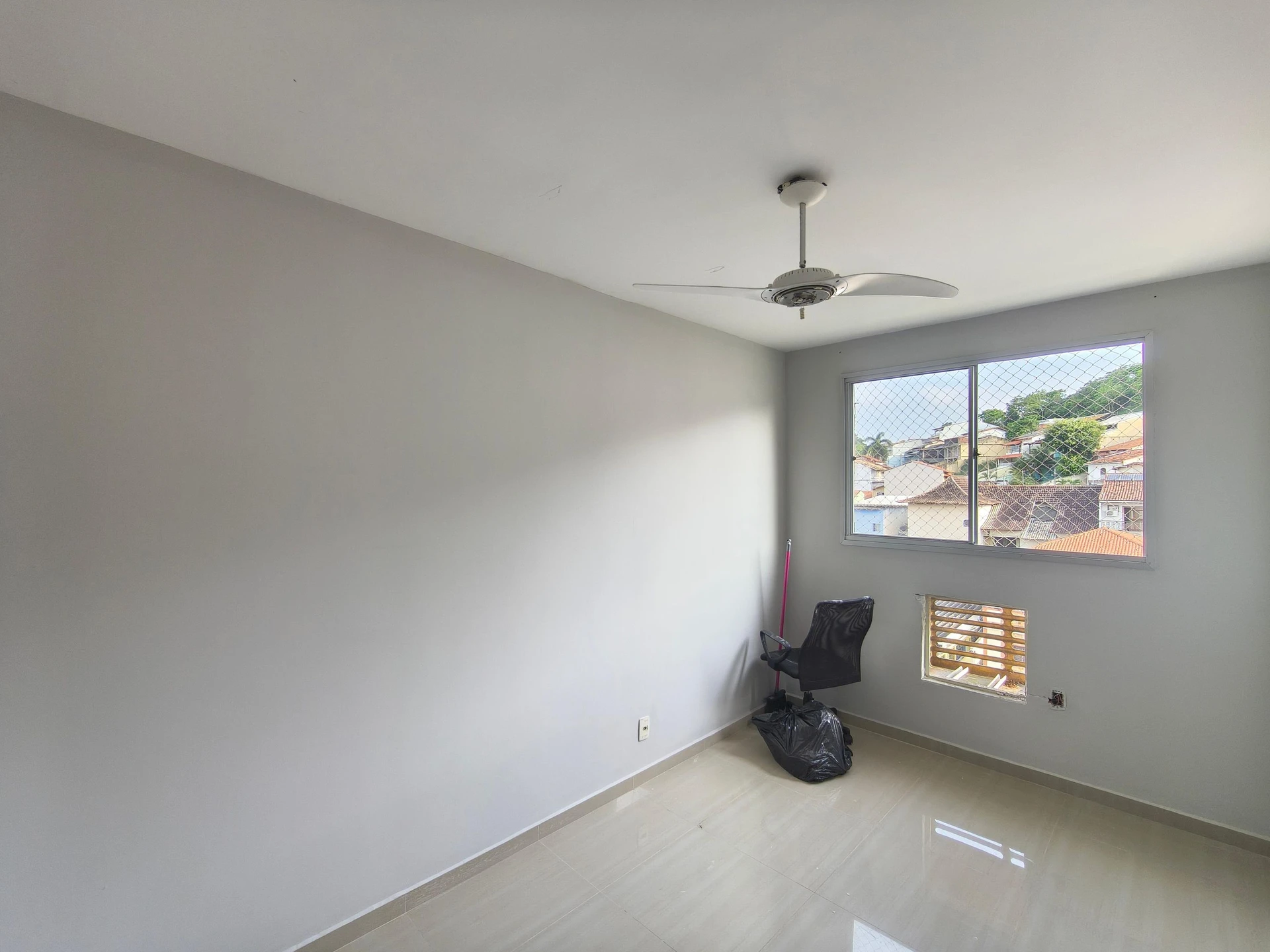 Mountain view in a 2-bedroom apartment, 52 m² — photo 12