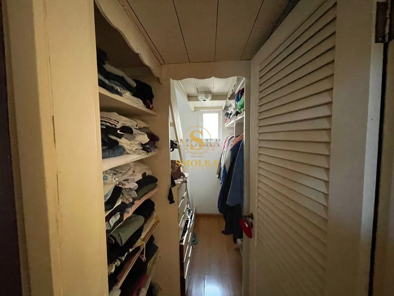 Furnished house with 5 bedrooms and 4 bathrooms