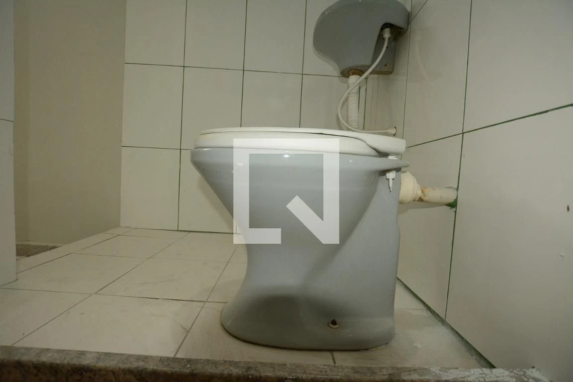 Unfurnished 2-bedroom apartment with private BBQ balcony — photo 12