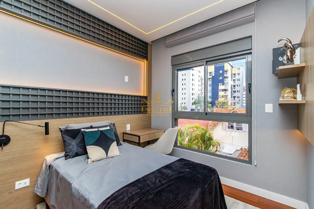 Furnished 186 m² apartment with 3 en-suite bedrooms — photo 15