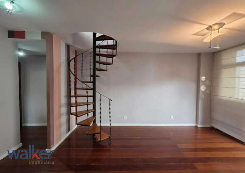 Balcony with a grill in a 3-bedroom apartment, 120 m² — photo 8