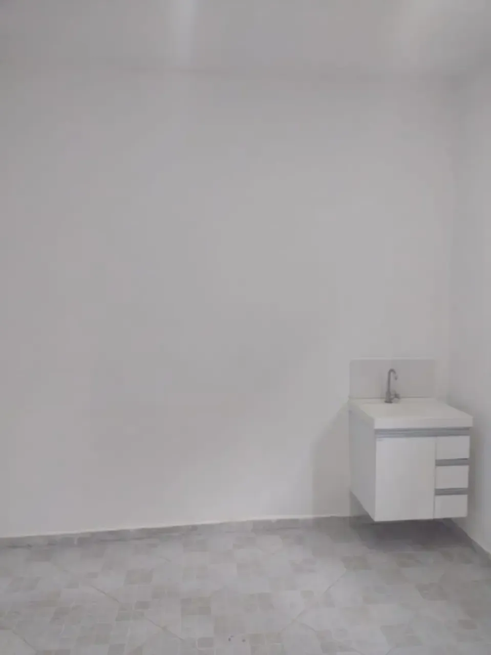 Casa sem mobília com 3 quartos e 1 banheiro — photo 17