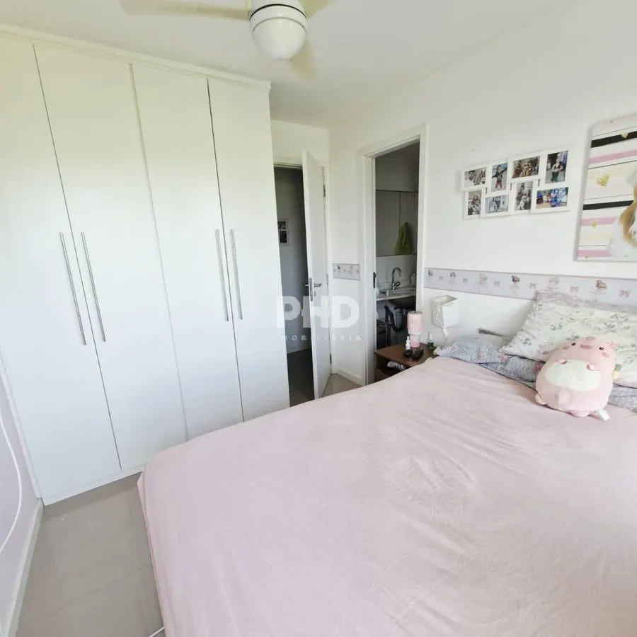 Furnished apartment, 95 m², with floor-to-ceiling windows — photo 16
