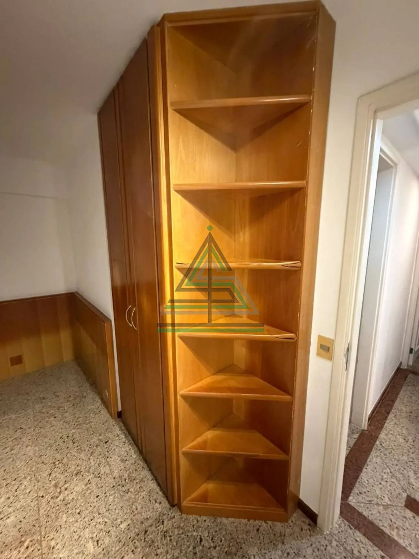 Apartment on the 21st floor with a home office — photo 3