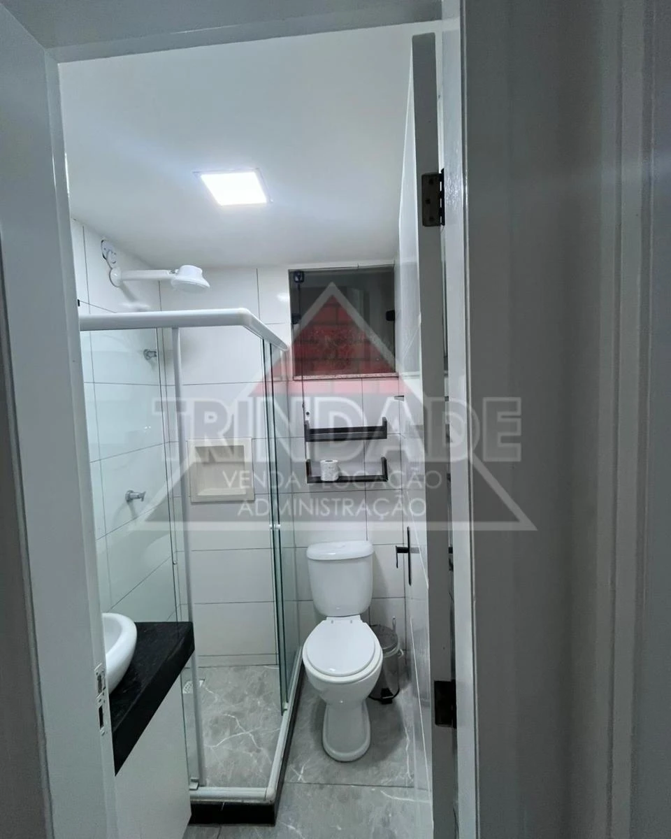 One-bedroom apartment with a washing machine — photo 5