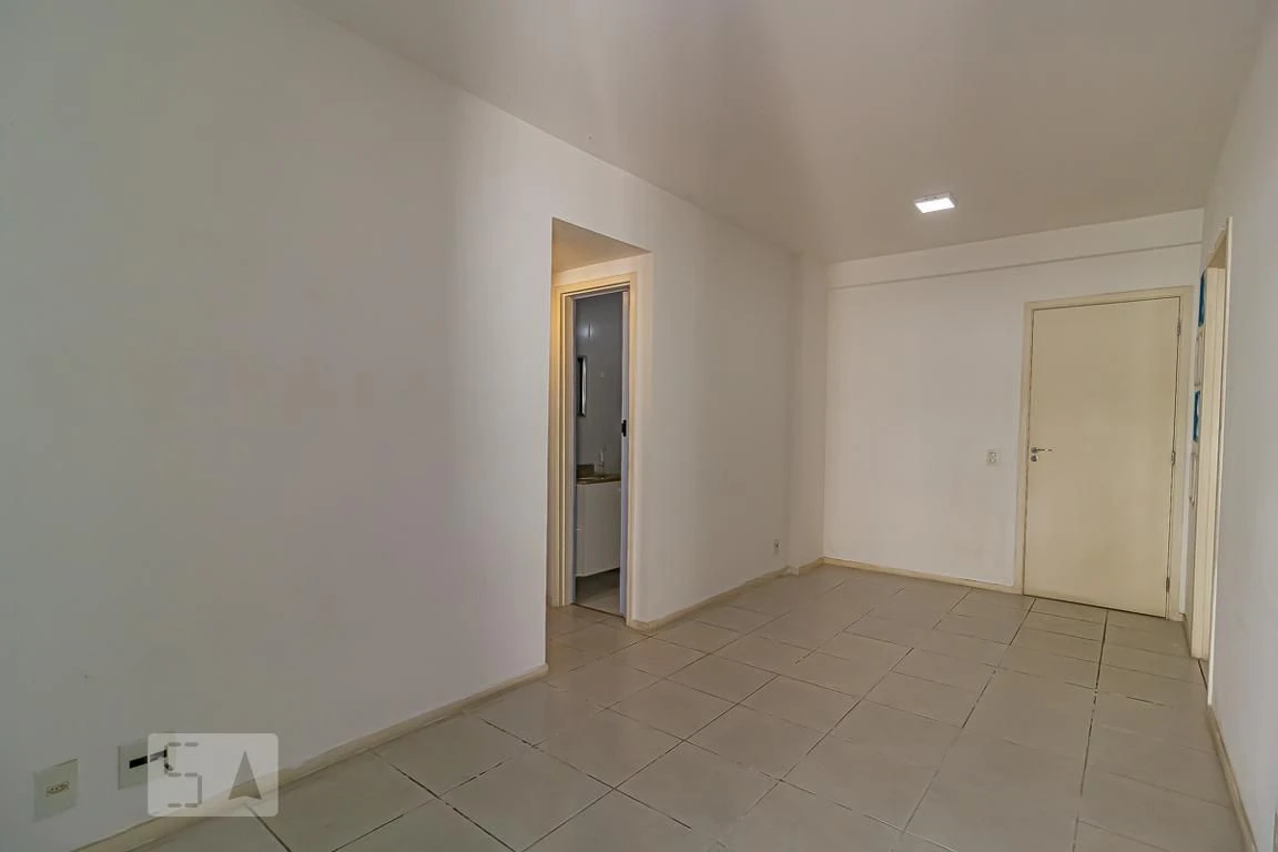 2-bedroom apartment with 1 suite and private balcony BBQ — photo 30