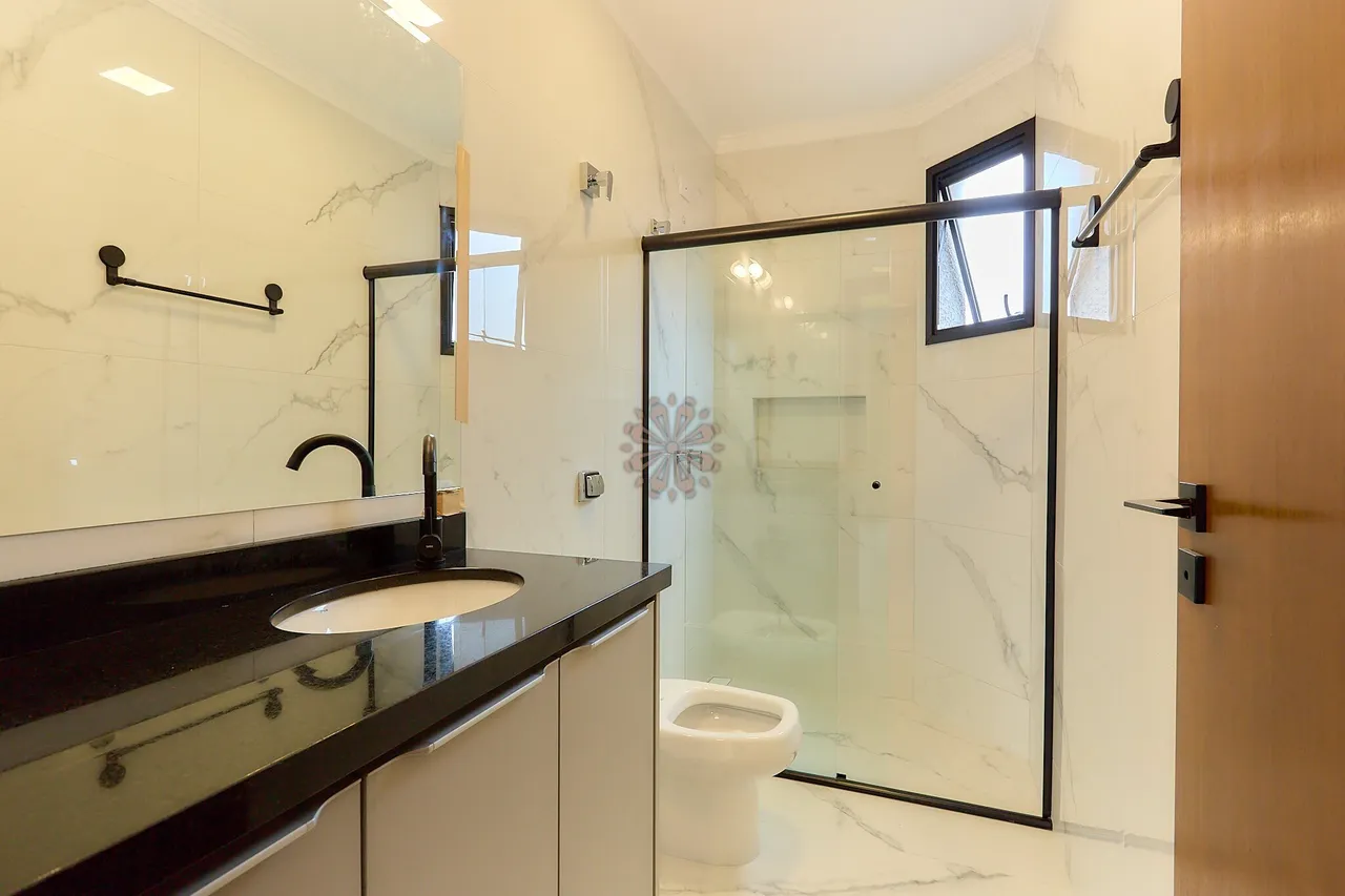 House with 3 bedrooms and 230 m² plus shared BBQ area — photo 11