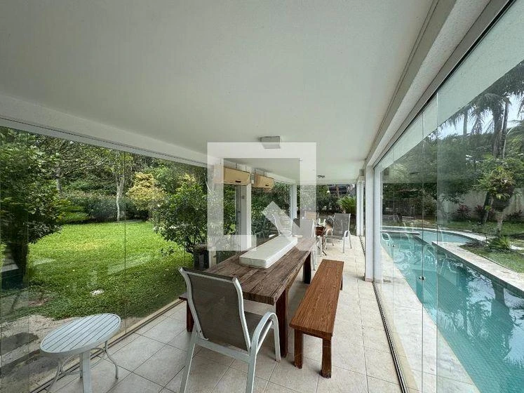 1000 m² house with a washing machine and a bathtub — photo 10