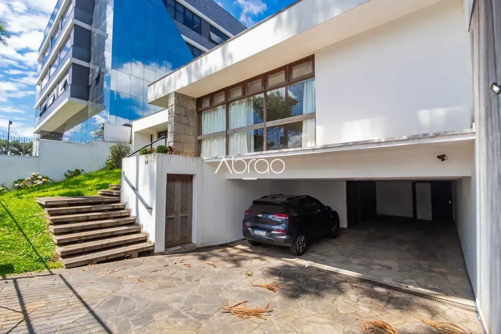 House with 4 bedrooms, 5 bathrooms and 319 m² — photo 26