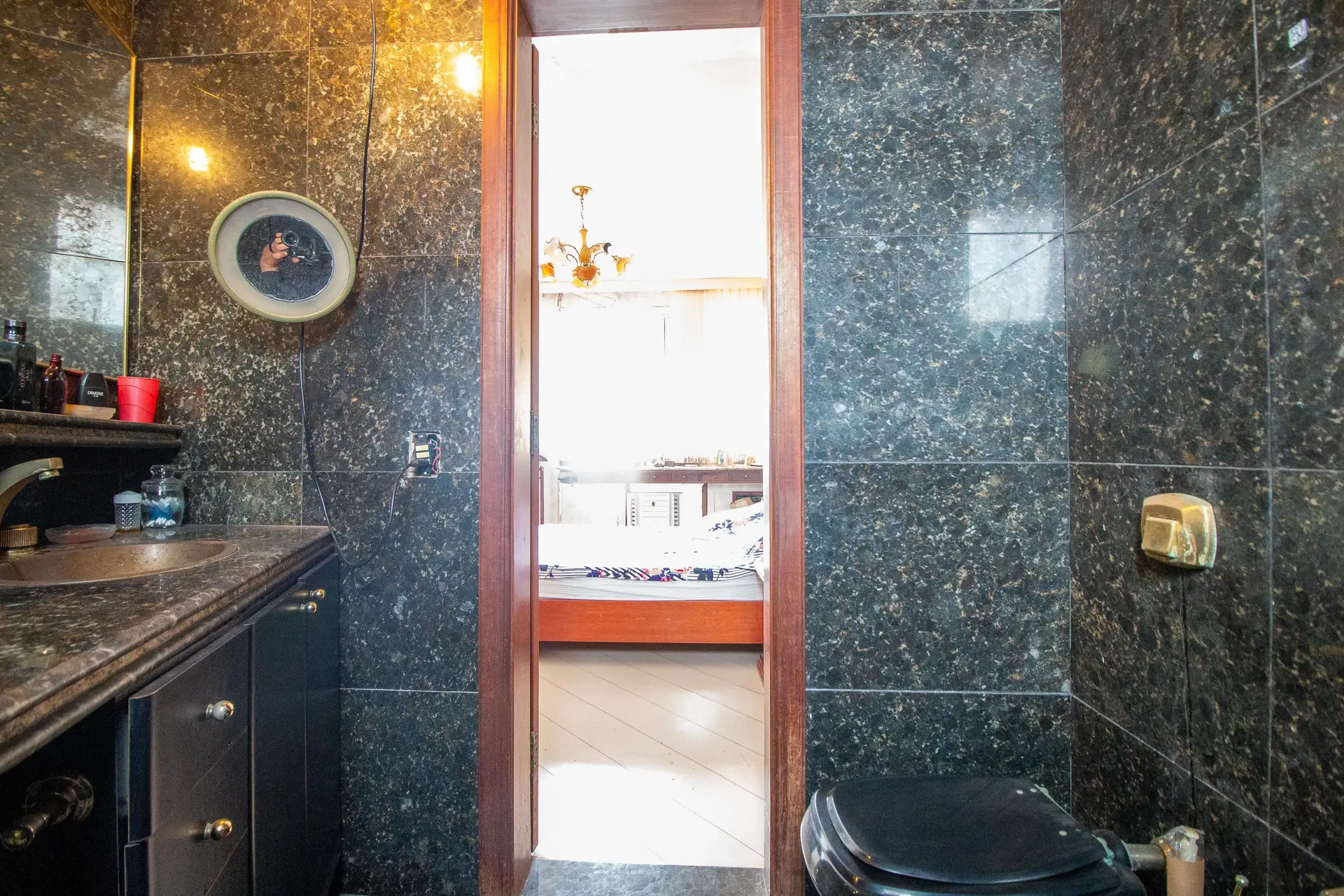 4-bedroom apartment in a building with a sauna — photo 45
