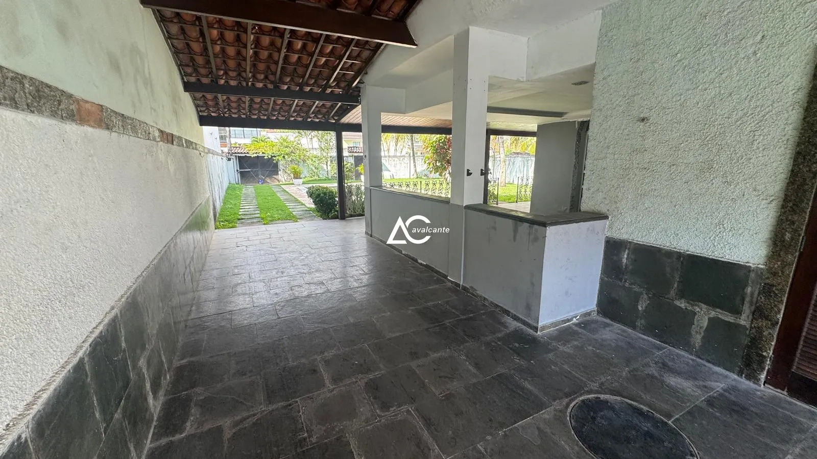 Furnished duplex house with 4 bedrooms and 600 m² — photo 14